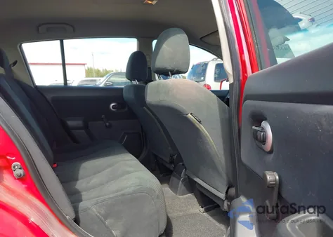 2010 Nissan Versa 1.8S из США, поврежденный, VIN 3N1BC1CP2AL440517